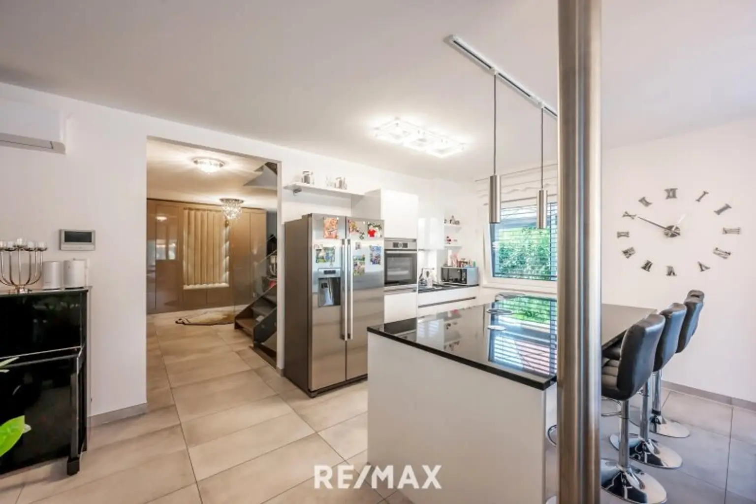 WOHNEN MIT STIL | KOMFORT | LUXUS UND SWIMMINGPOOL in Grünruhelage.