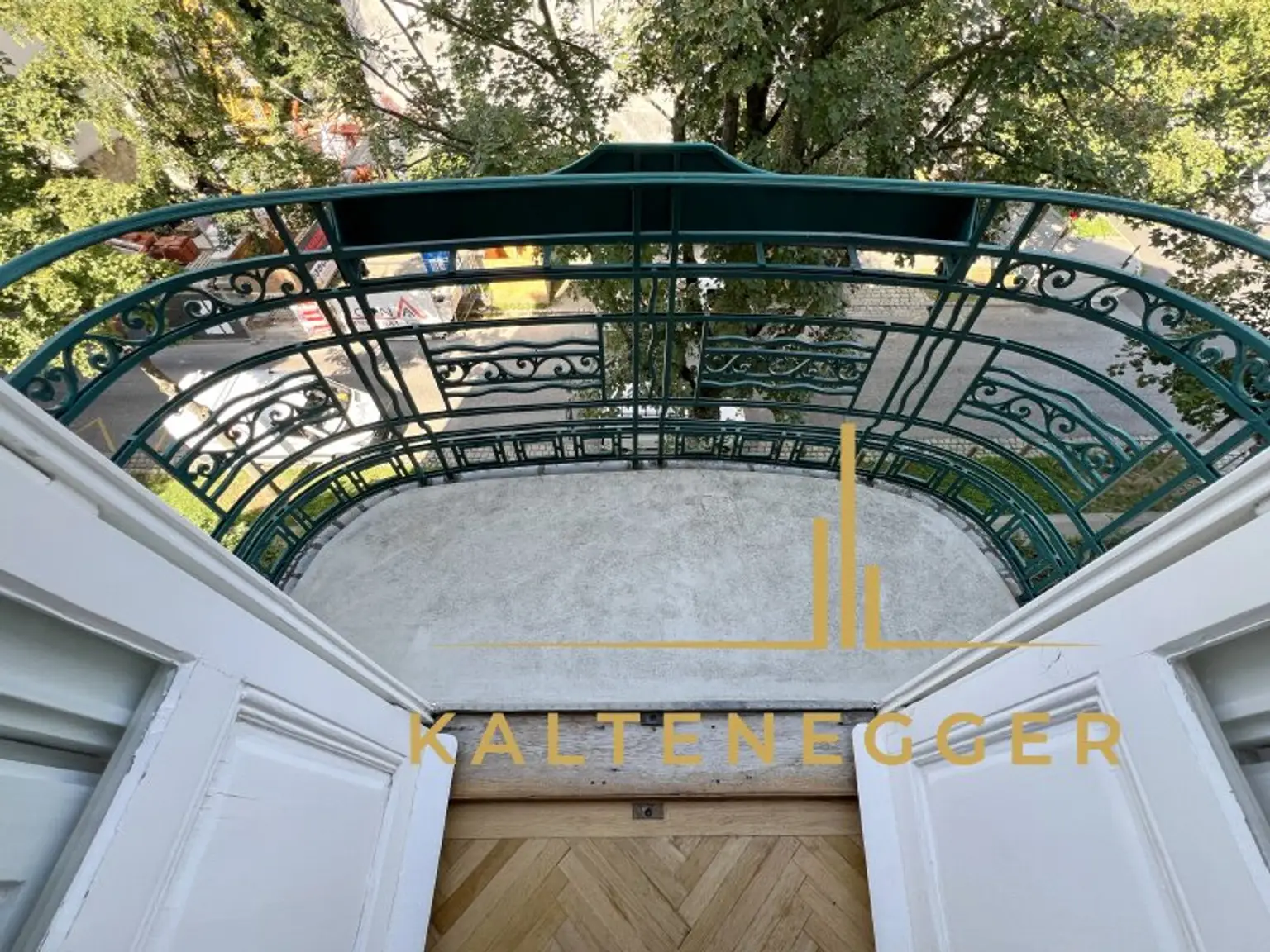 Weimarer Straße | 192,45 m² | 5 Zimmer | 3 Balkone | 2 Bäder | 10 Jahre befristete Vermietung