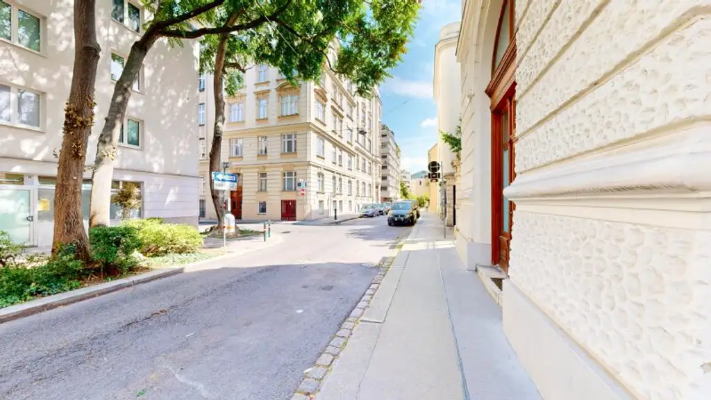 Büro/Praxis im klassischen Altbau | 85 m² mit 2 Räumen | sehr gute Infrastruktur