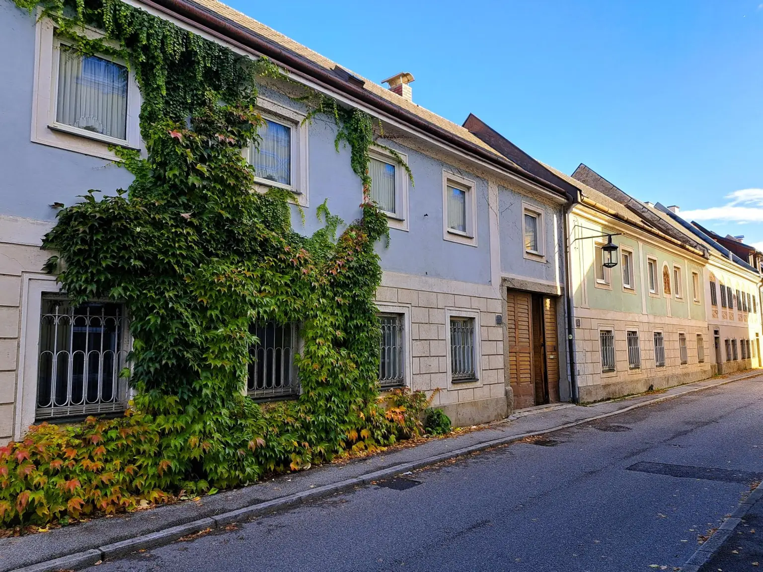 charmantes Wohnhaus mit zwei Wohneinheiten, Innenhof-Garten und Werkstatt - Steyr/Steyrdorf