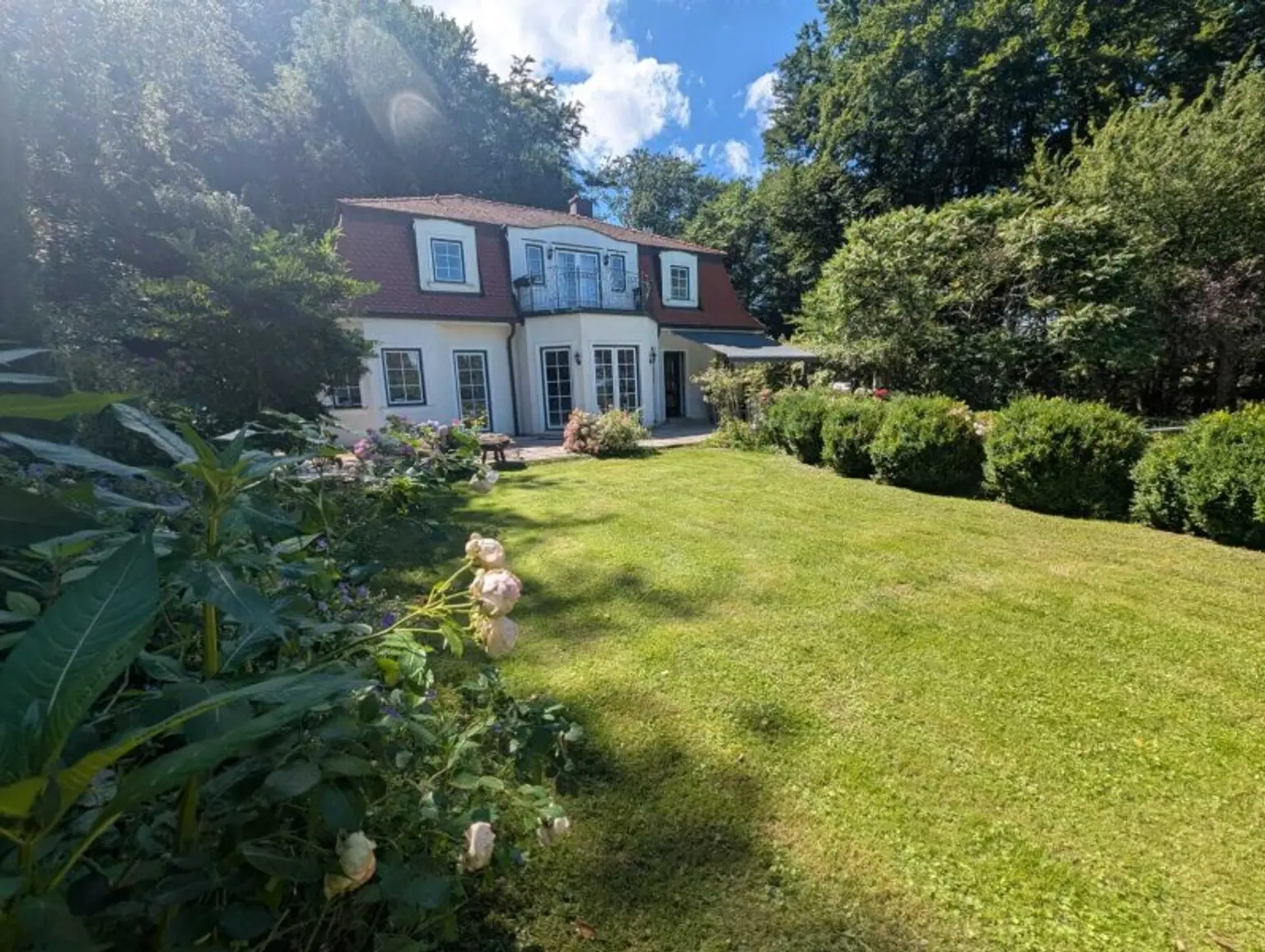 Wunderschöne Villa mit Pool und weitläufigem Grundstück, Nähe Pressbaum