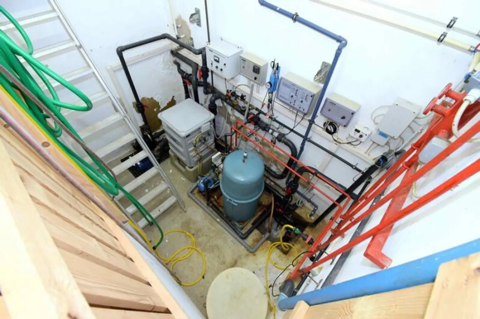 Exklusives Traum-Anwesen mit Naturteich und Gästehaus