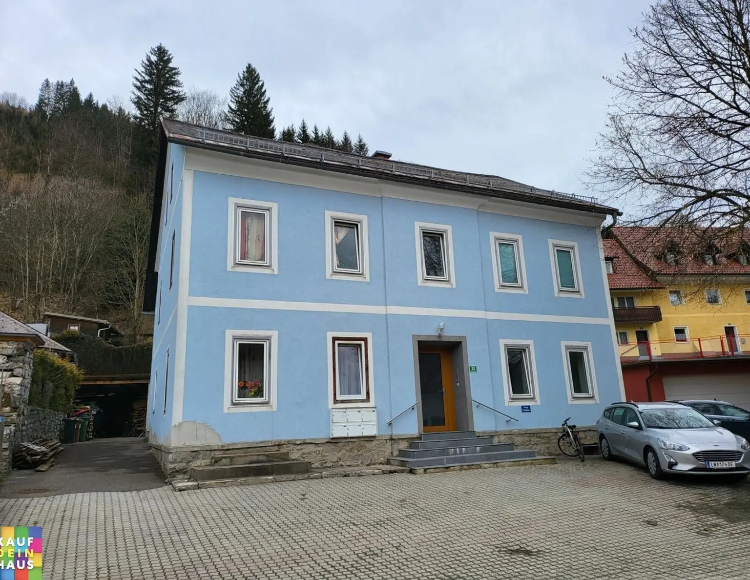 MITTEN IN KALWANG!