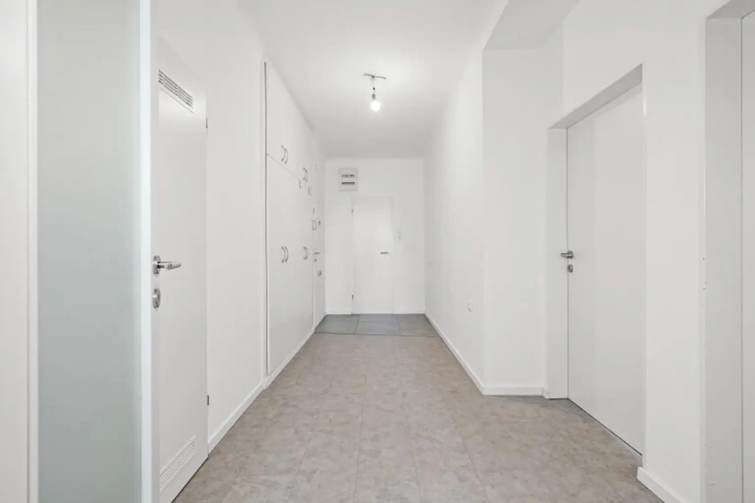 Moderne 3 Zimmer Wohnung mit 2 Loggien - Perfekt für Familien, Paare und Home-Office!