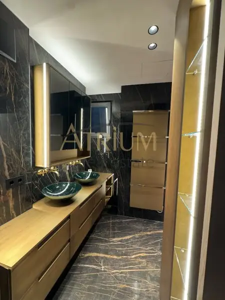 Moderne 3-Zimmer Wohnung in Toplage mit Terrasse & Blick auf den Stephansdom