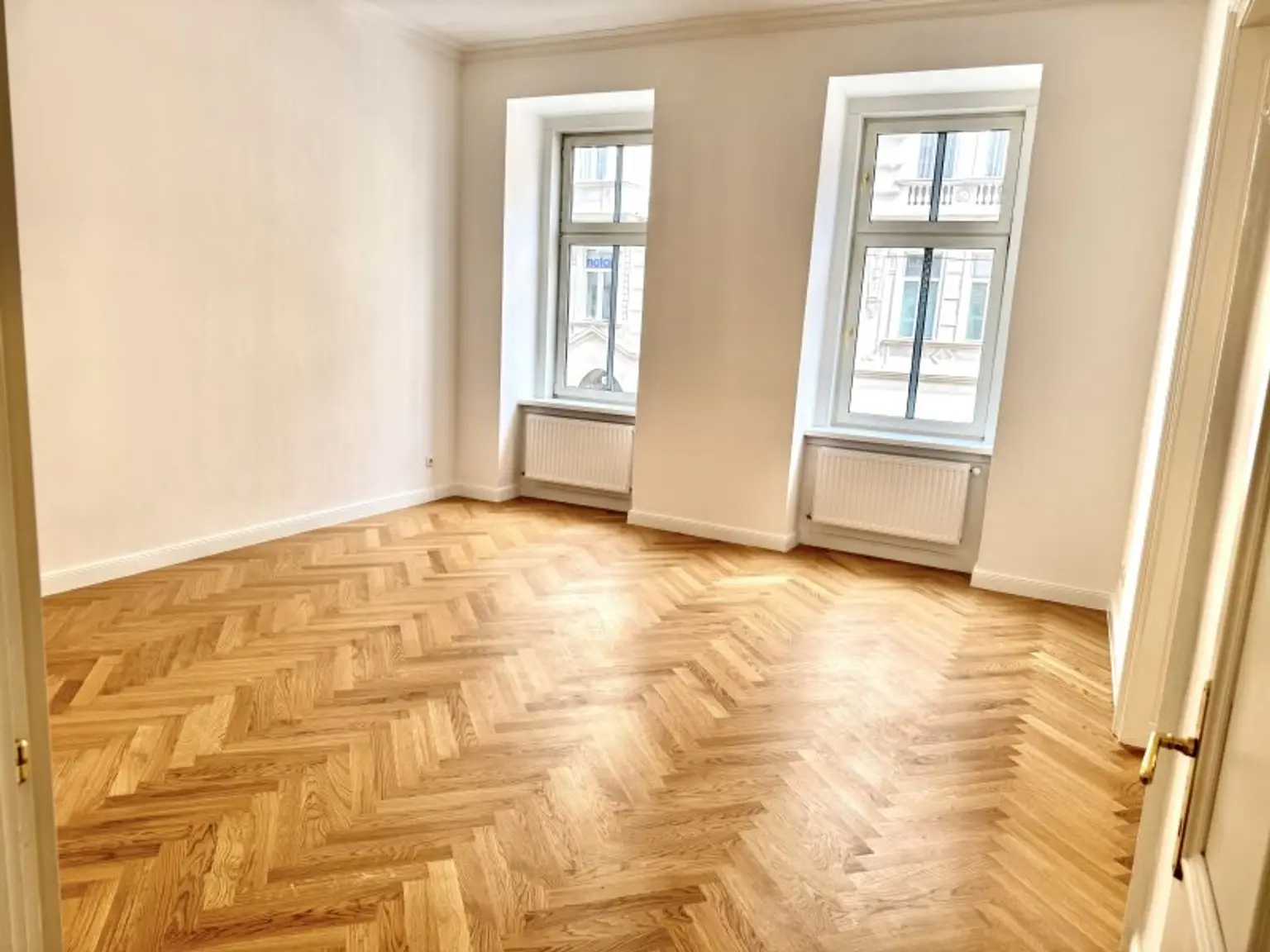 Erstbezug nach Sanierung – stilvolle 3-Zimmer-Altbauwohnung im 5. Bezirk