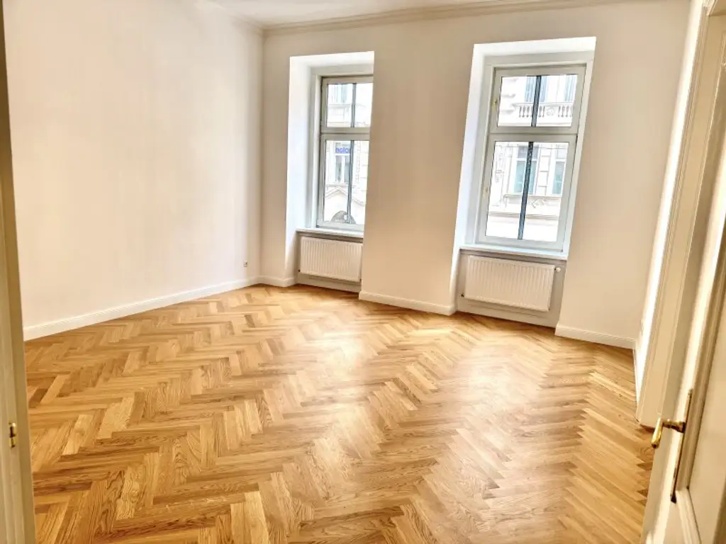 Erstbezug nach Sanierung – stilvolle 3-Zimmer-Altbauwohnung im 5. Bezirk