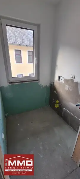 ***ERSTBEZUGS-DOPPELHAUSHÄLFTE DIREKT AM WASSER MIT SÜD-GARTEN!***