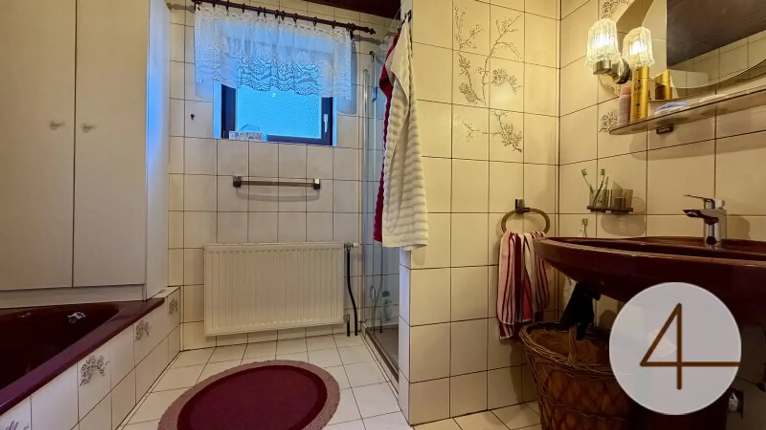 „Traumhaus mit Wintergarten Teich und Pool – Wohnen auf 727 m² in idyllischer Lage“