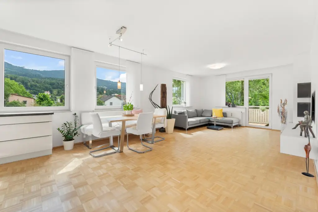 Ihr künftiger Wohntraum: Moderne, neu renovierte 3,5-Zimmer-Wohnung mit Loggia in ruhiger, zentraler Lage