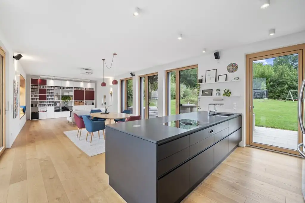 Exklusives Einfamilienhaus mit Blick auf das Sacré Coeur in Pressbaum