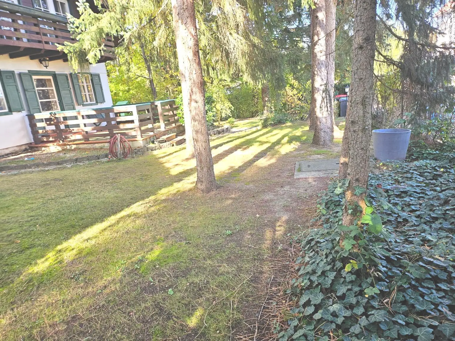 Baugrund mit Häuschen in ruhiger Lage!