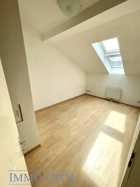 DACHGESCHOSSJUWEL MIT SPEKTAKULÄREM WIENBLICK - UNBEFRISTET & PROVISIONSFREI ZU MIETEN!