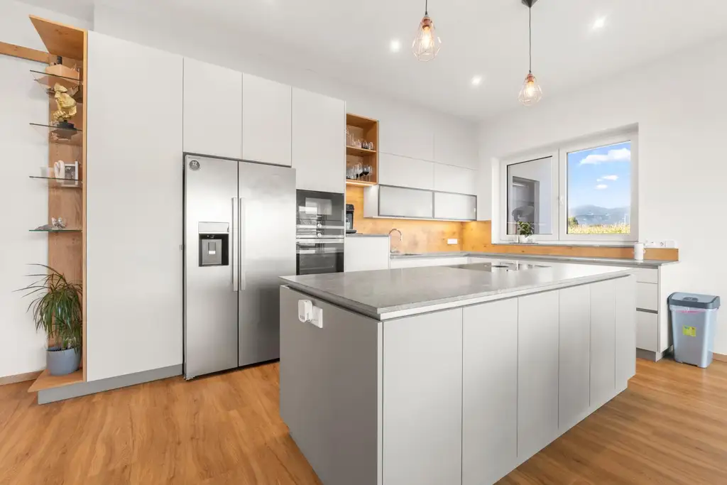 Modernes Wohnen auf einer Ebene: Ihr Traum-Bungalow mit Weitblick