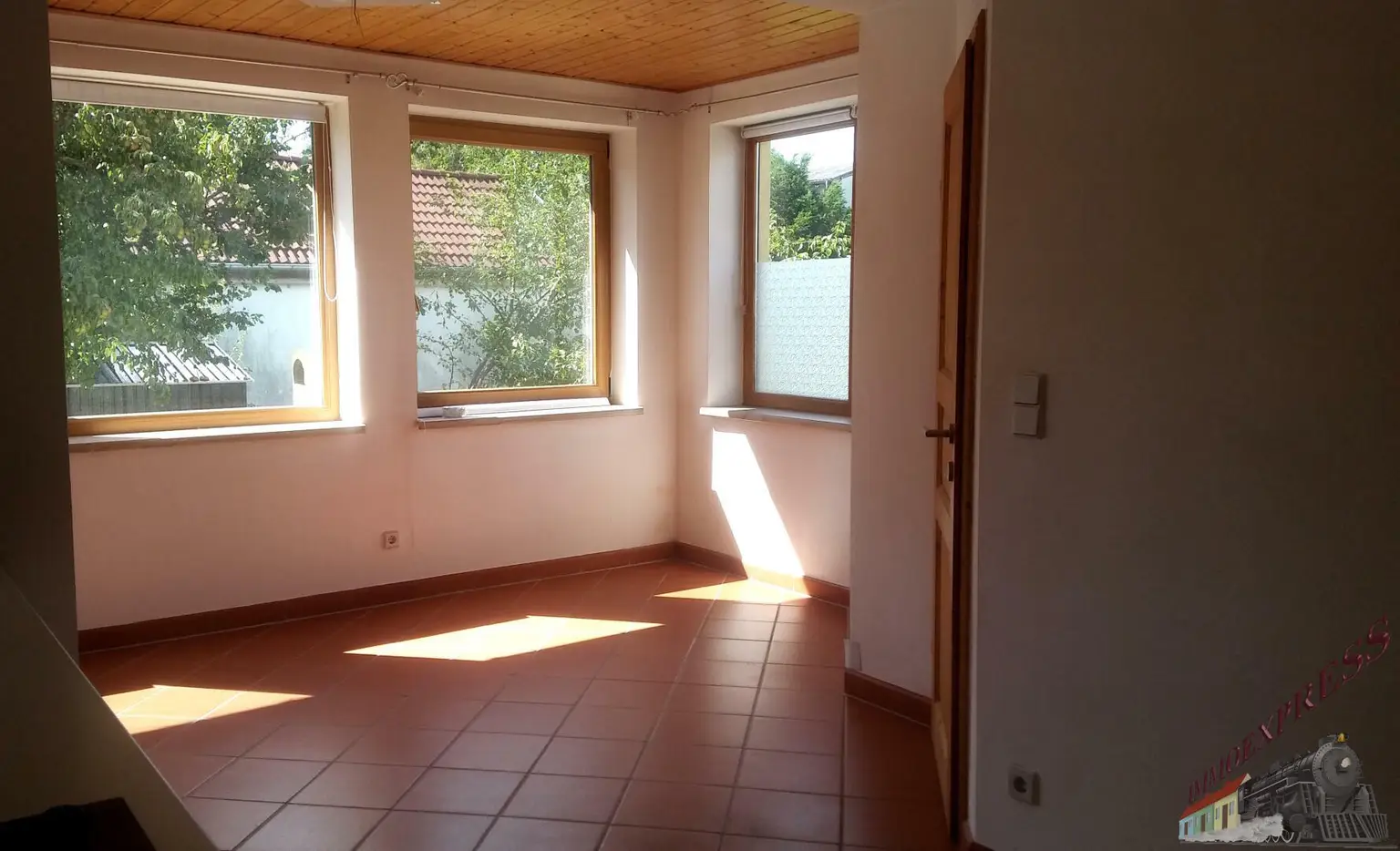 Modernes Mehrfamilienhaus mit 5 Wohneinheiten in Ruhelage – vollvermietet !