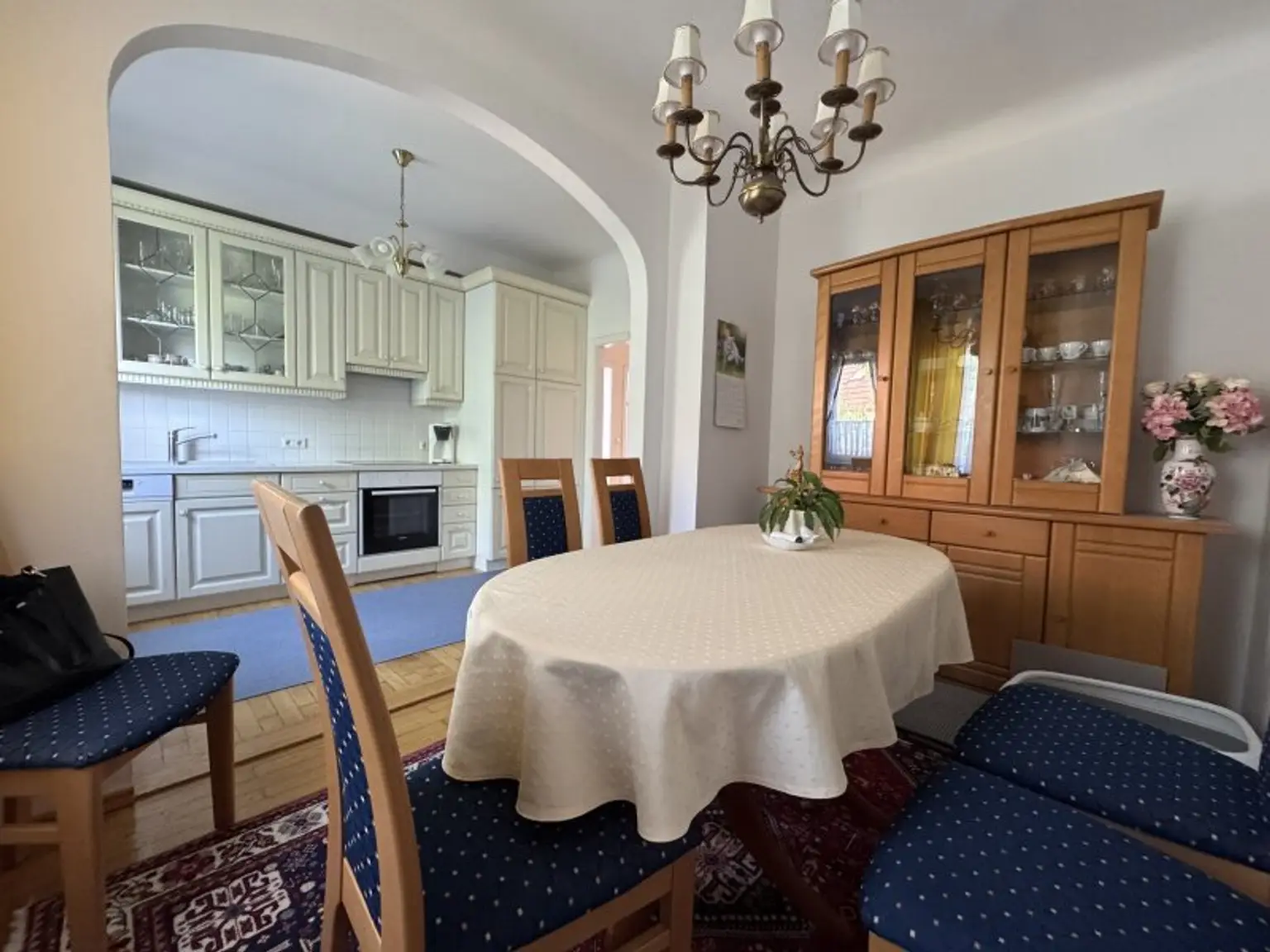 Kleines Einfamilienhaus mit Südterrasse und Garage