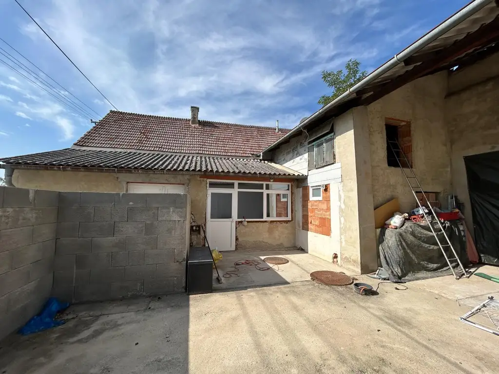 Einfamilienhaus mit großzügiger Halle und viel Potenzial in ruhiger Lage