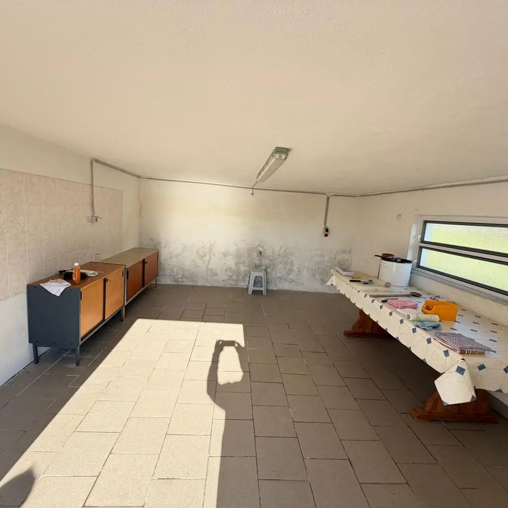 Wohnen in Aussichtslage mitten in der Natur auf  8 Ha. Grund, ehemalige Hofstelle!