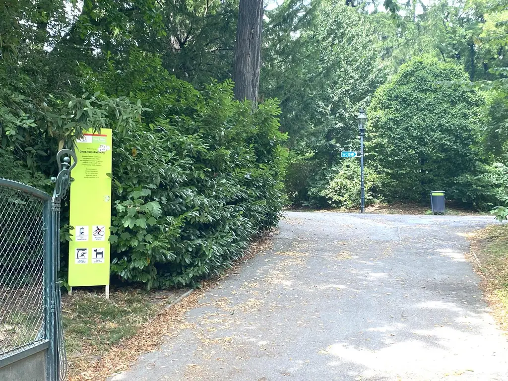 Garconniere im 2. Liftstock beim Türkenschanzpark