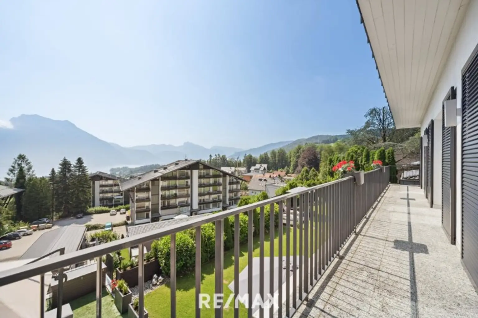 Traunsee und Traunsteinblick vom ersten Stock