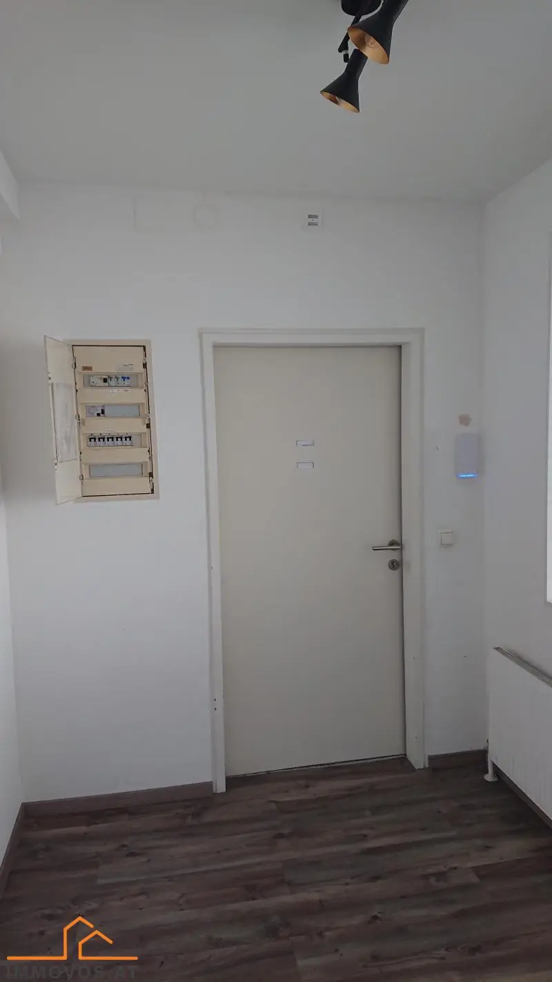 BÜRORÄUMLICHKEITEN  ** NÄHE U3/U4  ** Branchenfrei**