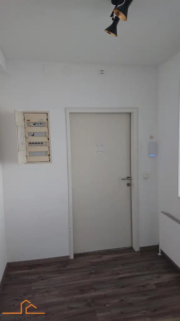 BÜRORÄUMLICHKEITEN  ** NÄHE U3/U4  ** Branchenfrei**