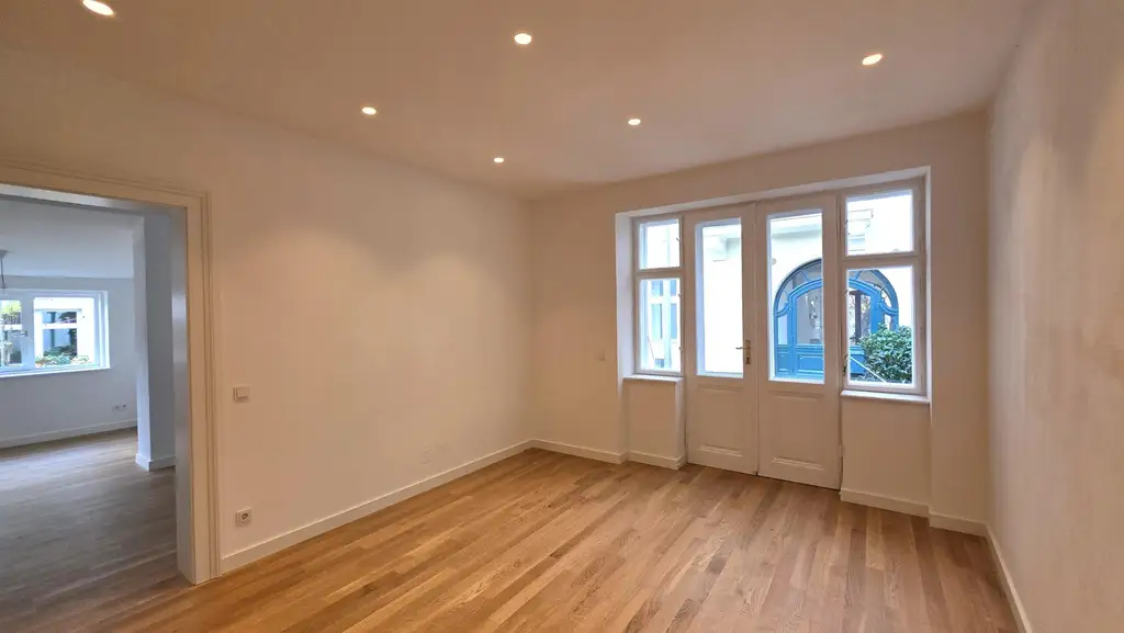 Atelier // Büro // Garten // Terrasse // Traumlage: Gumpendorfer Straße!!