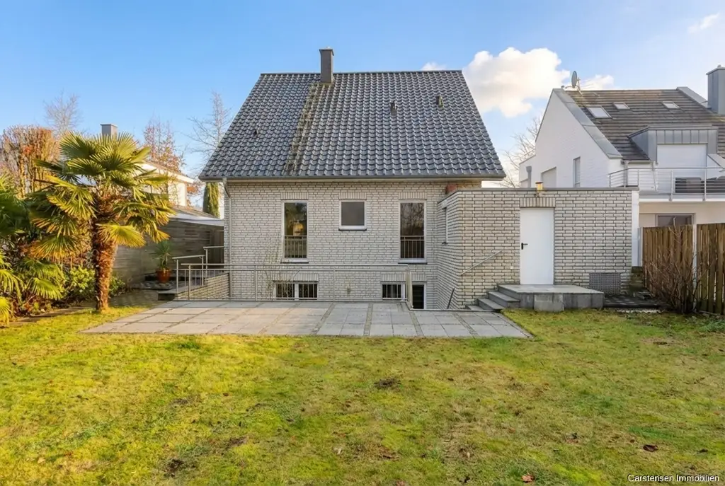 EINFAMILIENHAUS MIT EINLIEGERWOHNUNG ... GEHOBENES WOHNFLAIR ... BESTE LAGE