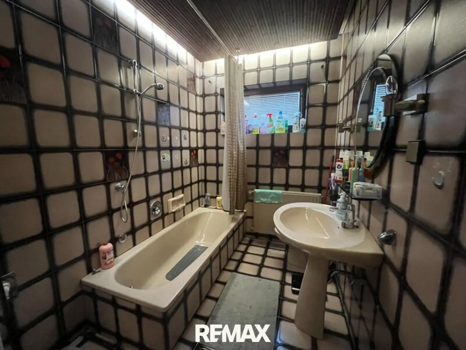Badezimmer - Wohneinheit 1