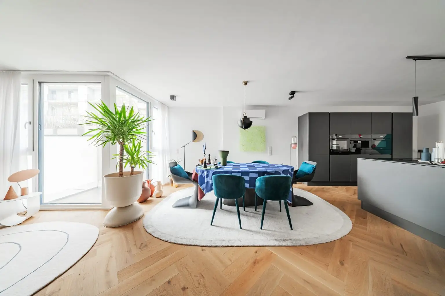 Exklusives Maisonette-Apartment; Modernes Wohnen auf zwei Ebenen