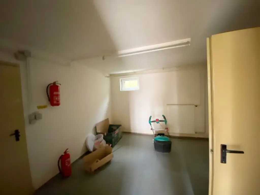 HAUS zu SANIEREN mit GARTEN im Wienerwald