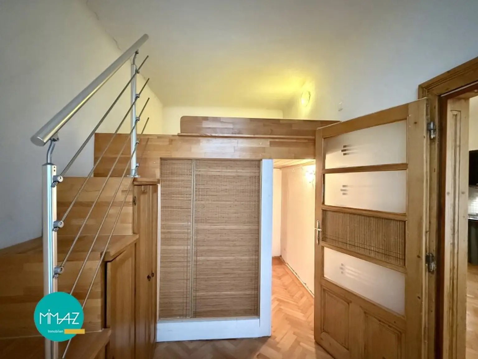 Urban & ruhig zugleich! Helle 2-Zimmerwohnung mit Altbauflair & 3-Meter-Raumhöhe! Sehr gute Infrastruktur!