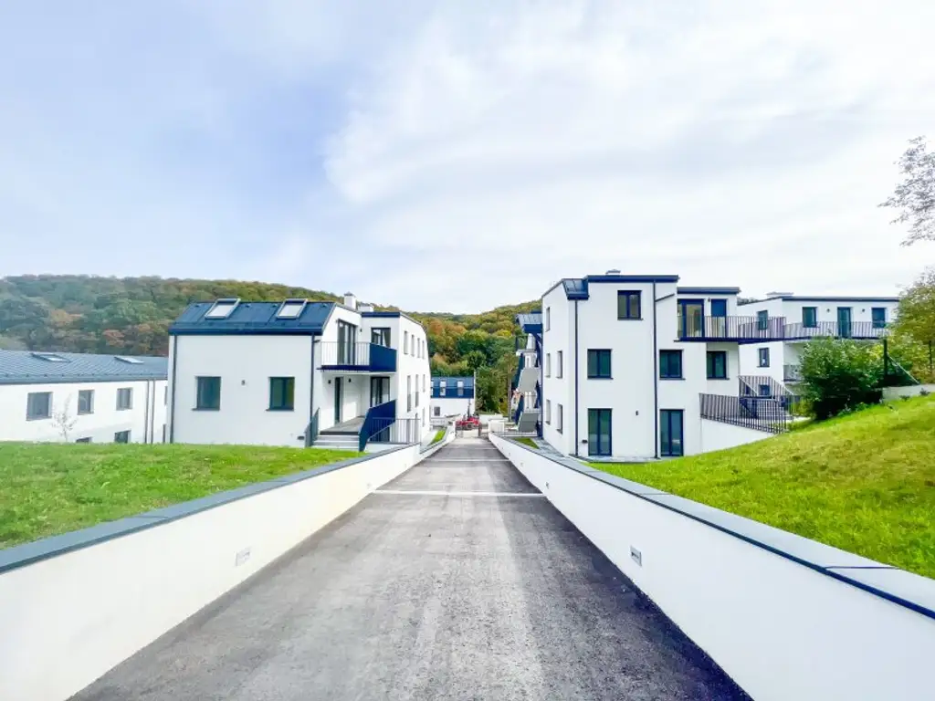 112 m2 Dachgeschosswohnung mit 11 m2 Balkon in Untermauerbach in absoluter Grünruhelage!