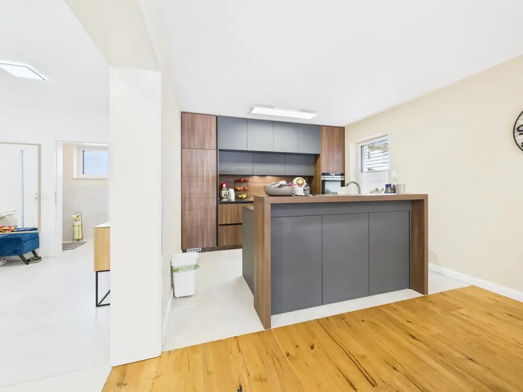 Exklusives Neubauhaus in Marchtrenk – stilvolles Wohnen mit modernster Technik & traumhaftem Garten samt Wellnessbereich