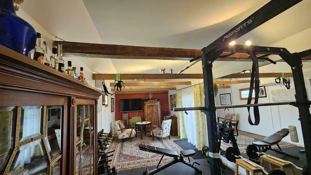 **RARITÄT**Einzigartiges Haus in BESTLAGE in unmittelbarer Nähe zur Therme**parkähnlicher Garten**Wintergarten**Nebengebäude mit Fitness**uvm ...!**