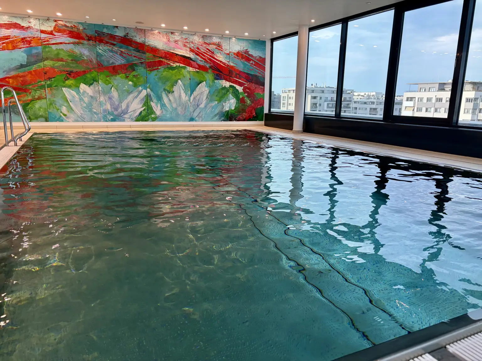 Indoor-Pool DG Ansicht I