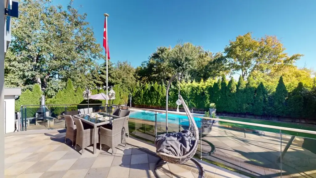 Hochwertiges Luxus-Einfamilienhaus in Maria-Lanzendorf