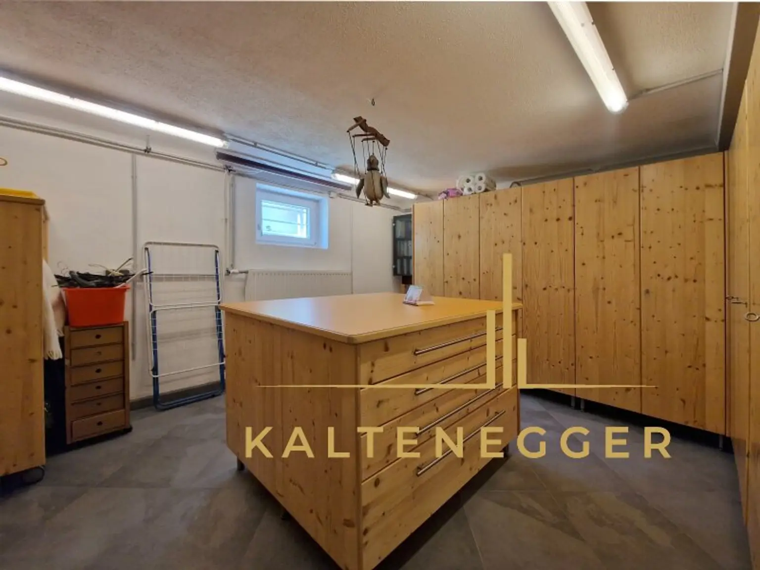 Keller