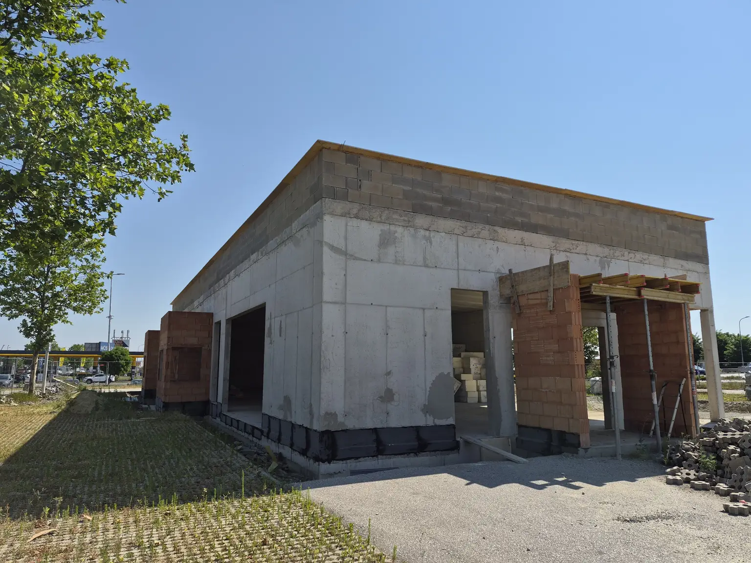 Verwirklichen Sie Ihr Gastronomiekonzept in bester Lage von Eisenstadt - Gewerbe-Rohbau einschließlich Baurecht
