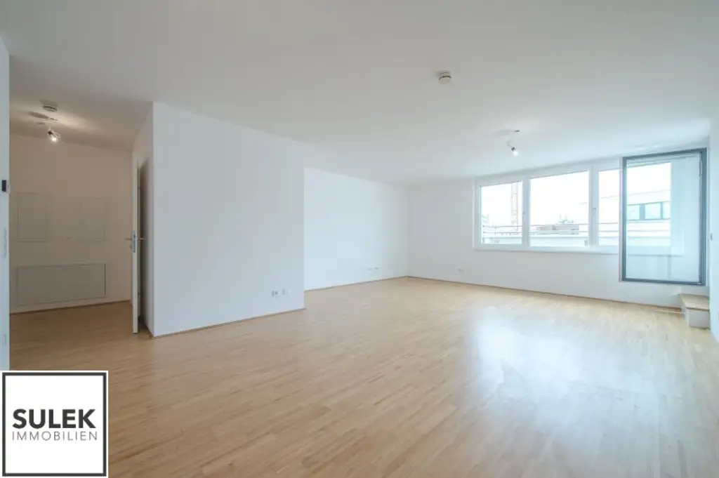 *Ab Februar* Helle 2 Zimmer Dachgeschosswohnung mit hofseitiger Terrasse - Abendsonne auf der eigenen Terrasse genießen! // ab 02/26 **VIDEO**