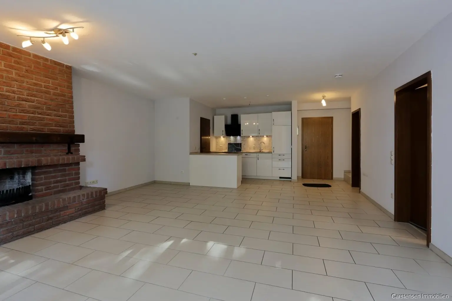 Wohnzimmer mit Küche