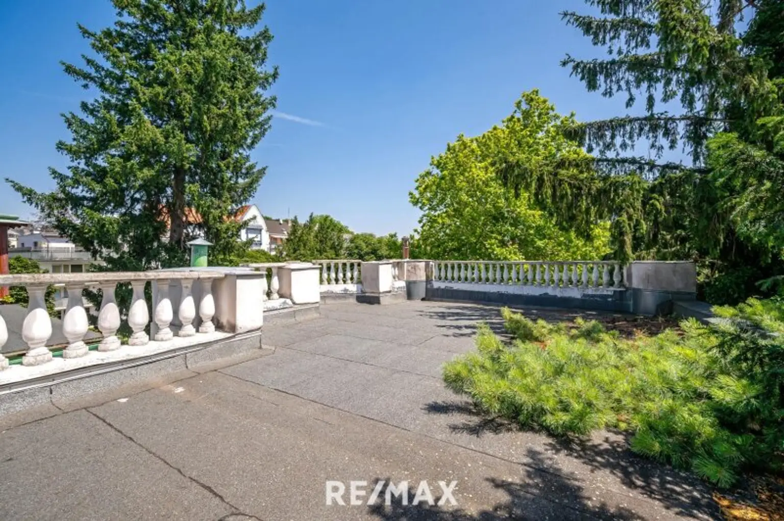 Rarität: Stadt-Villa mit weitläufigem Garten an exklusiver Hietzinger Adresse