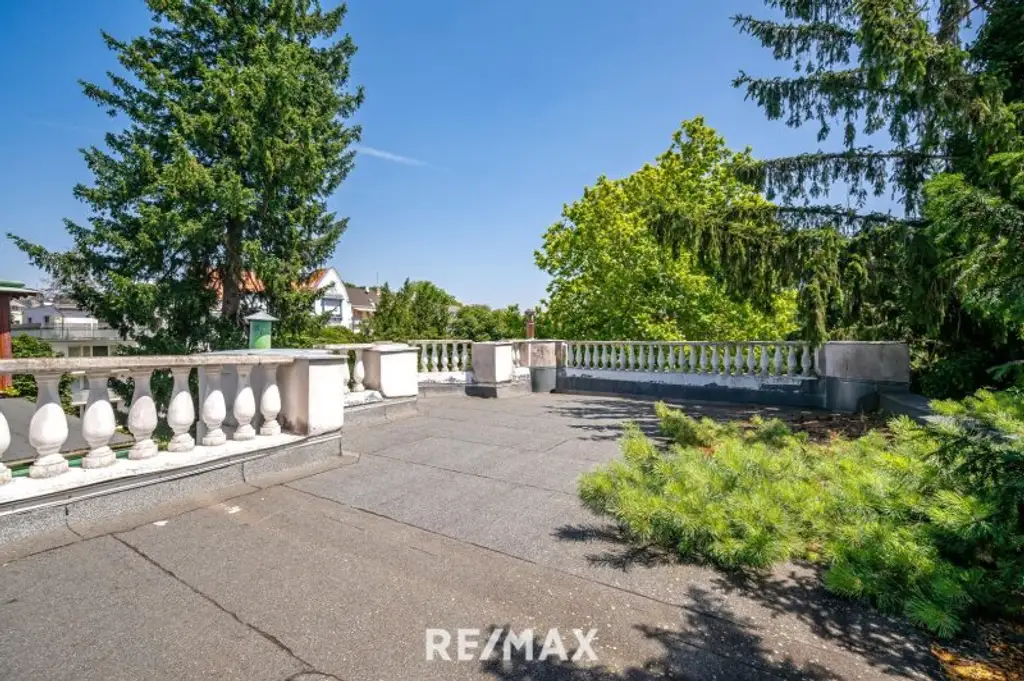 Rarität: Stadt-Villa mit weitläufigem Garten an exklusiver Hietzinger Adresse