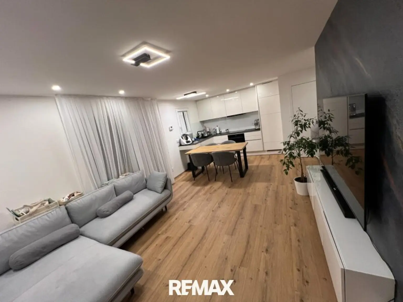 Wohn/Esszimmer