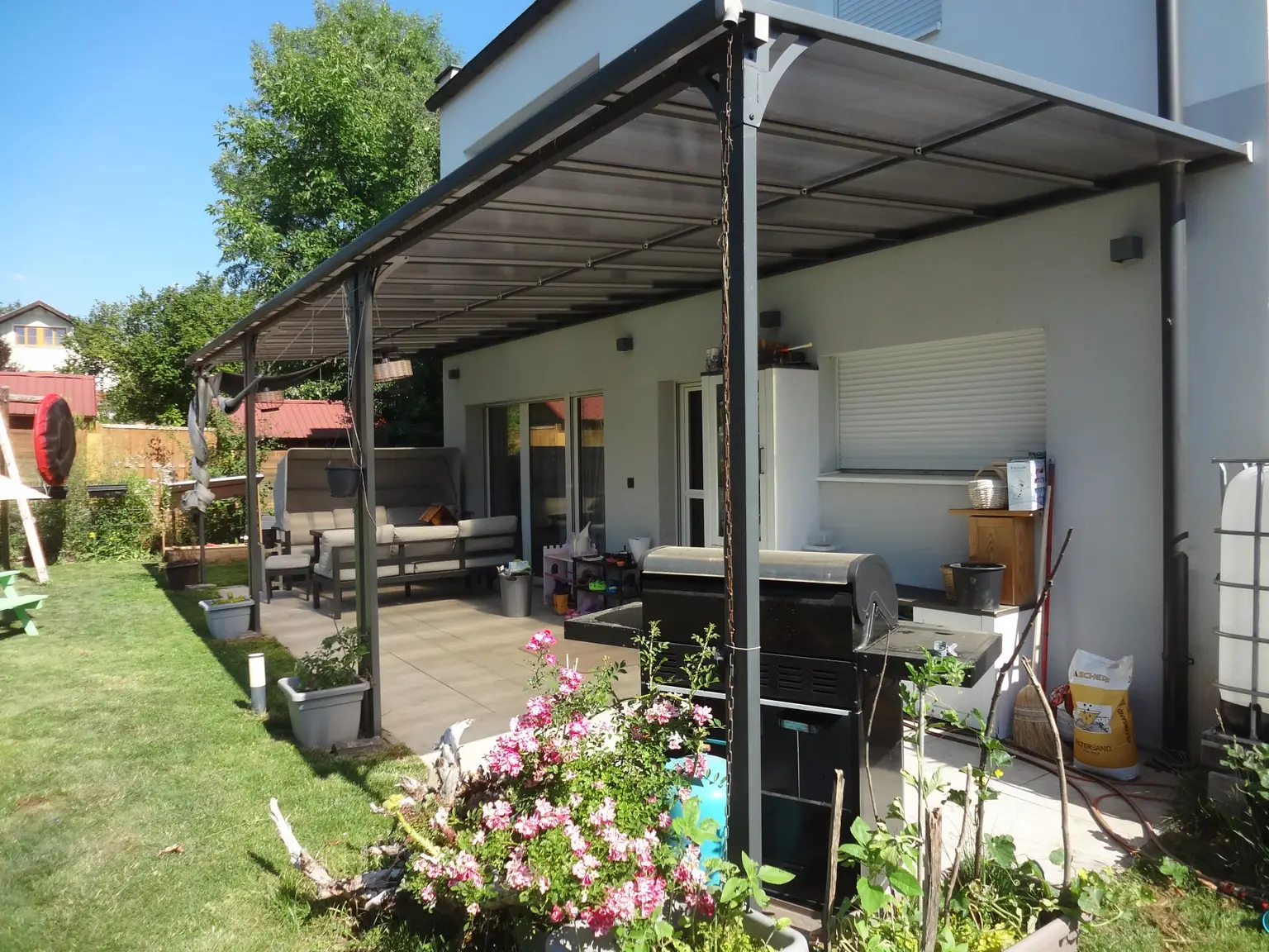 überdachte Terrasse