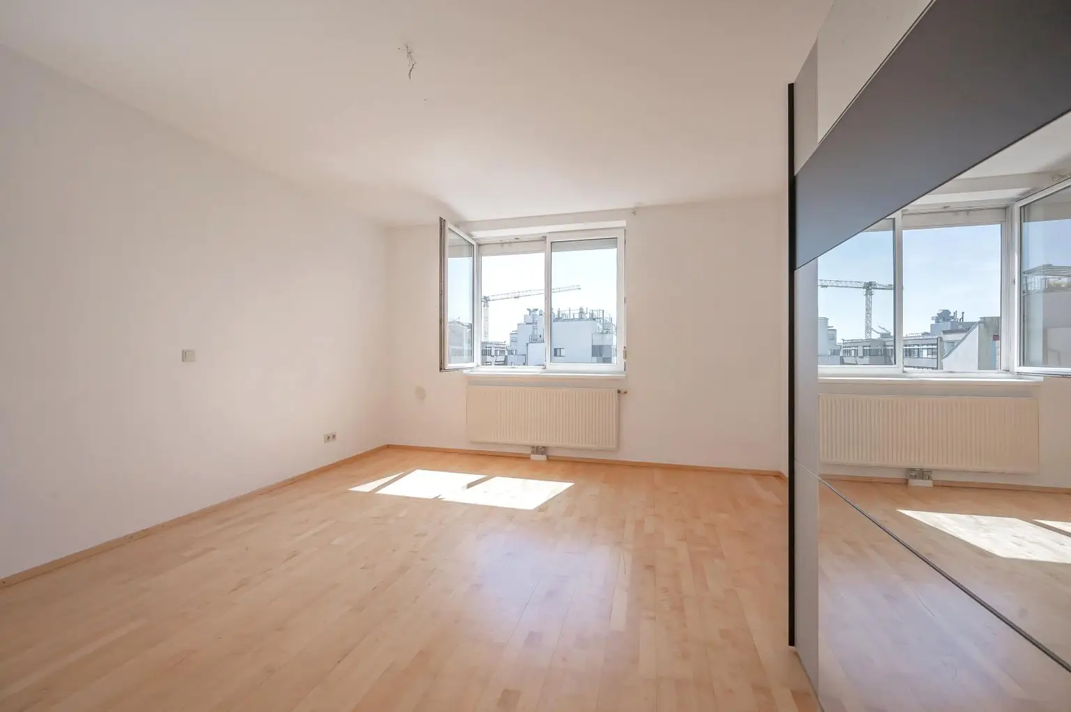 STUDENTEN AUFGEPASST - U3 VOR DER TÜR - MAISONETTE | TERRASSENWOHNUNG