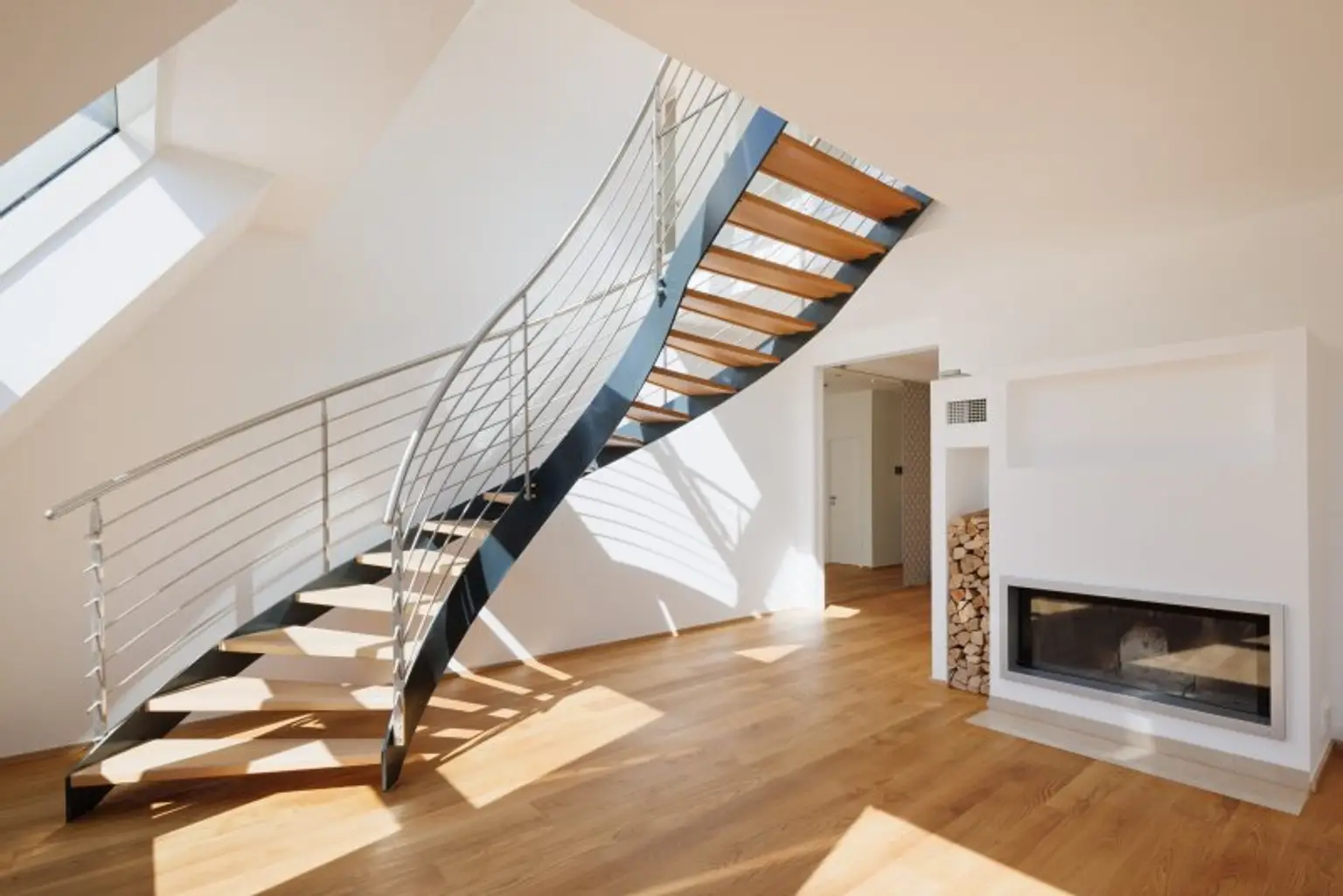 TOP PREIS!!! PENTHOUSE mit Blick auf die Wiener Staatsoper mit Sauna & Garage