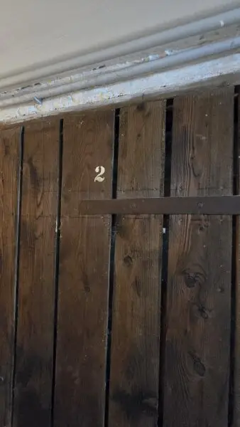 Wohnen im grünen Hietzing: Charmante 2-Zimmer-Wohnung - 2.Stock OHNE Lift