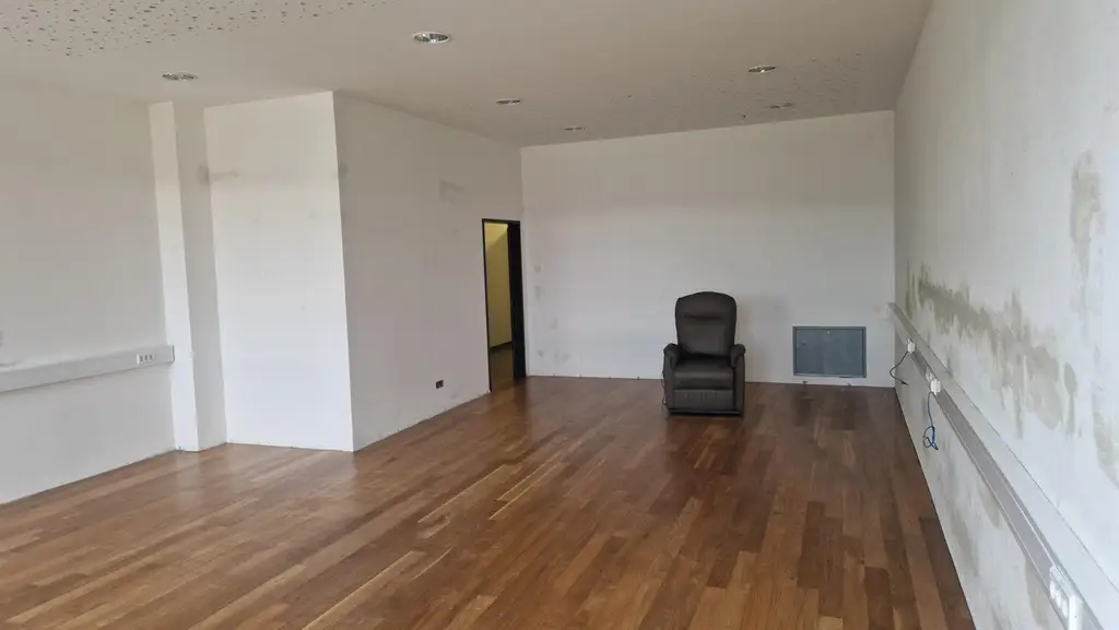 Moderne Büro- Lager und Außenfläche im Gewerbegebiet Markt Allhau zu vermieten