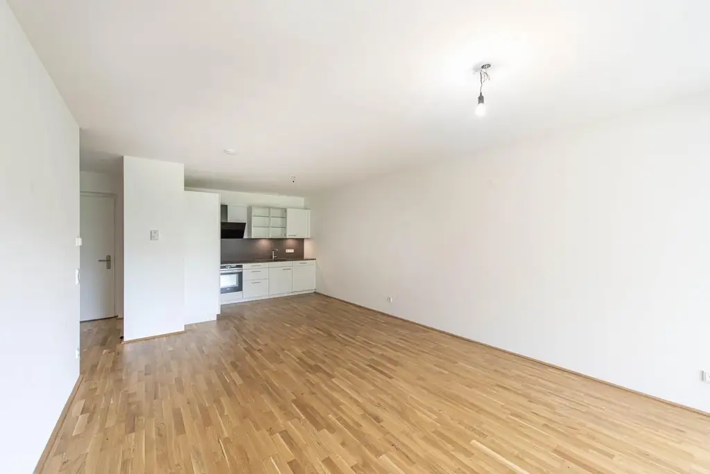 ...2 Zimmerwohnung in TOP LAGE mit süßem Eigengarten...